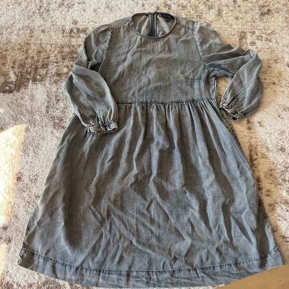 Velvet Heart Chambray Super Soft Gathered button cuff - Picture 2 of 8